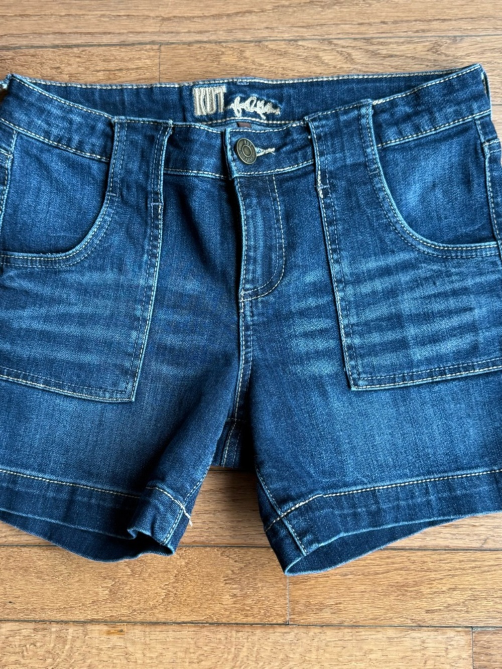 Kut from the Kloth Denim Shorts Size 6 Dark Wash Mid Rise Stretch Jean Shorts